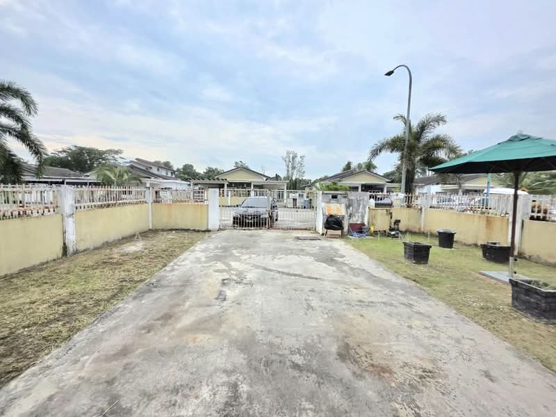 Semi-Detached House for Sale in Telok Panglima Garang (Selangor) - Yazila Sulaimi - Exterior - PropertyGuru.com.my