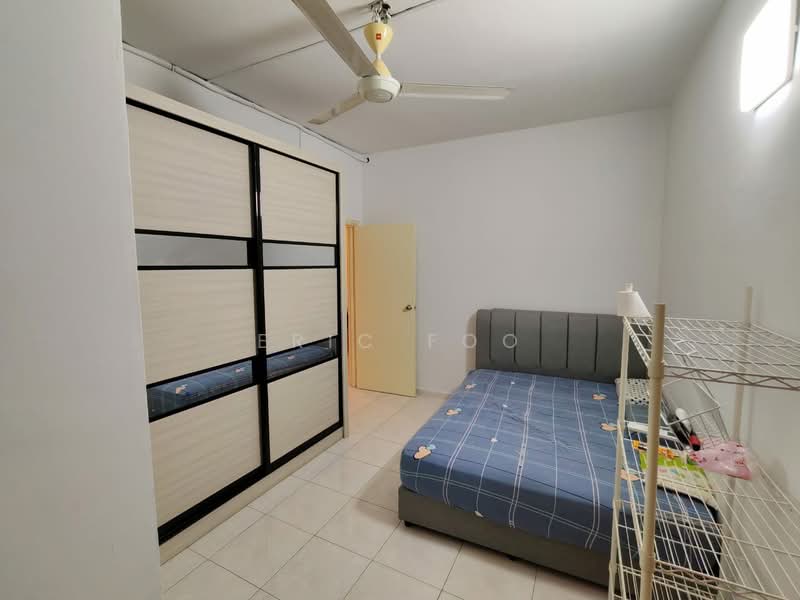 Kondominium untuk Disewa di Desa Impiana - Eric Foo - Bedroom - PropertyGuru.com.my