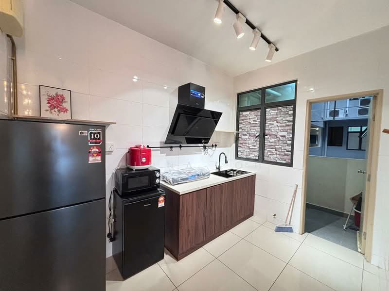 Service Residence for Rent at ARC @ Austin Hills - Vinna Loh - Kitchen - PropertyGuru.com.my
