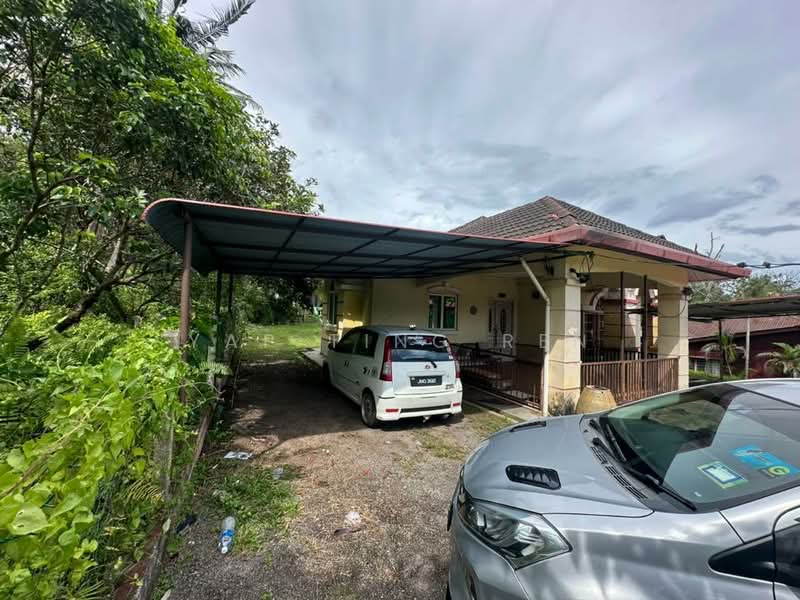 Bungalow for Sale in Labu (Negeri Sembilan) - Yap Ting Ren - PropertyGuru.com.my