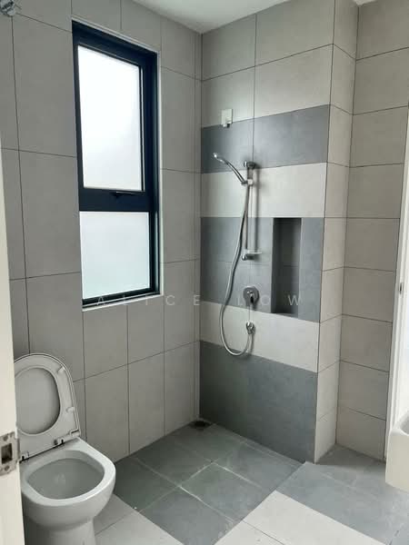 2-storey Terraced House for Sale in Sungai Buloh (Selangor) - Alice Low - Bathroom - PropertyGuru.com.my