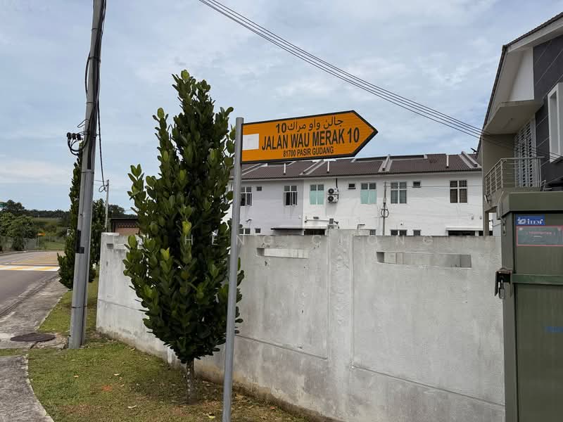 Rumah Teres 2 Tingkat untuk Dijual di Bandar Layangkasa (Pasir Gudang) - Fu Heng Chong - Exterior - PropertyGuru.com.my