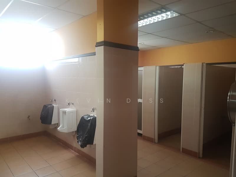 Warehouse for Sale in Usj 1 (Subang Jaya) - Kevin Dass - Bathroom - PropertyGuru.com.my