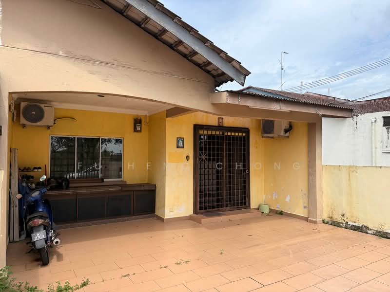 1-storey Terraced House for Sale in Taman Kota Masai (Pasir Gudang) - Fu Heng Chong - Exterior - PropertyGuru.com.my
