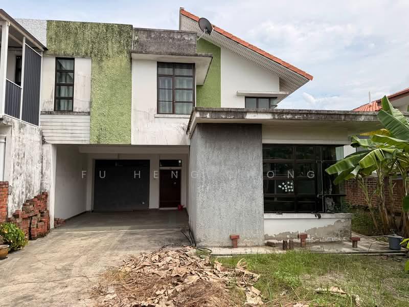 Semi-Detached House for Sale in Taman Bukit Dahlia (Pasir Gudang) - Fu Heng Chong - Exterior - PropertyGuru.com.my
