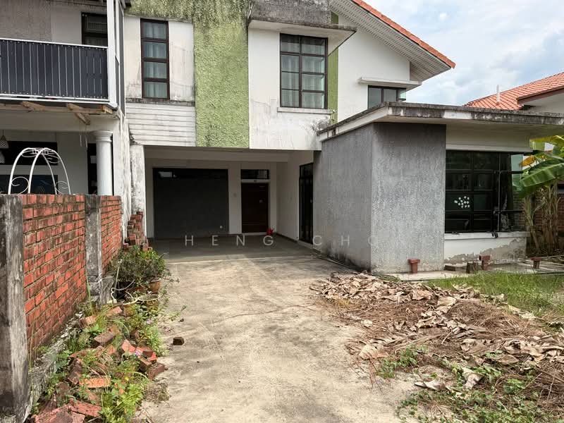 Semi-Detached House for Sale in Taman Bukit Dahlia (Pasir Gudang) - Fu Heng Chong - Exterior - PropertyGuru.com.my