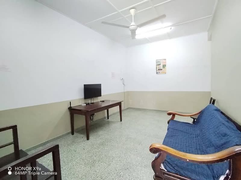 1-storey Terraced House for Rent in Ipoh Garden (Ipoh) - Jeff Tan - Living Room - PropertyGuru.com.my