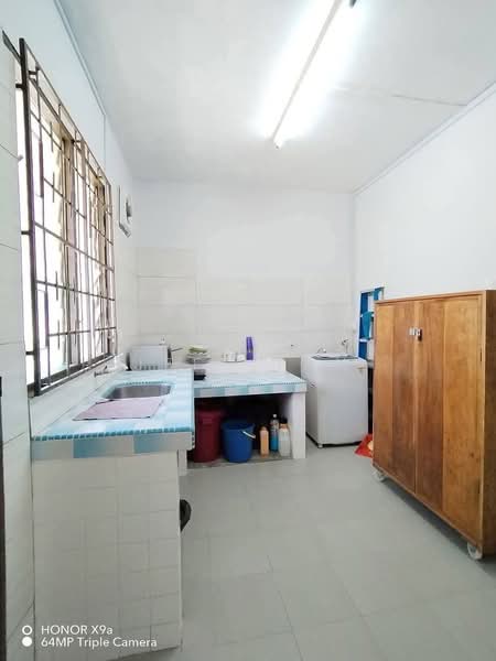 1-storey Terraced House for Rent in Ipoh Garden (Ipoh) - Jeff Tan - Kitchen - PropertyGuru.com.my