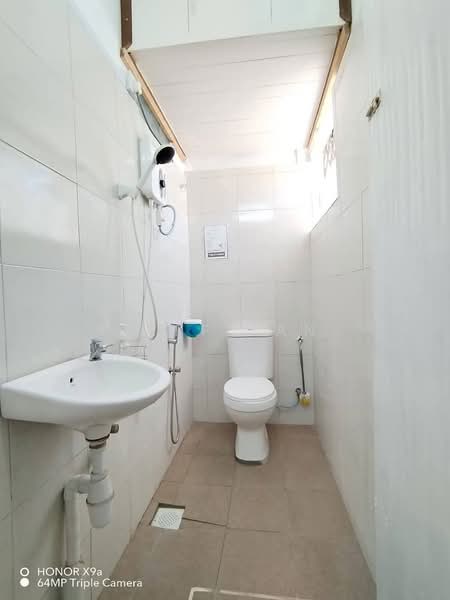 1-storey Terraced House for Rent in Ipoh Garden (Ipoh) - Jeff Tan - Bathroom - PropertyGuru.com.my