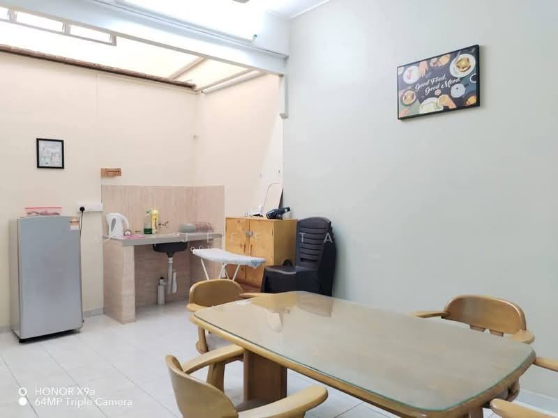 1-storey Terraced House for Rent in Ipoh Garden (Ipoh) - Jeff Tan - Dining Room - PropertyGuru.com.my