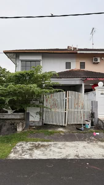 2-storey Terraced House for Sale in Taman Putri Kulai (Kulai) - Fu Heng Chong - Exterior - PropertyGuru.com.my