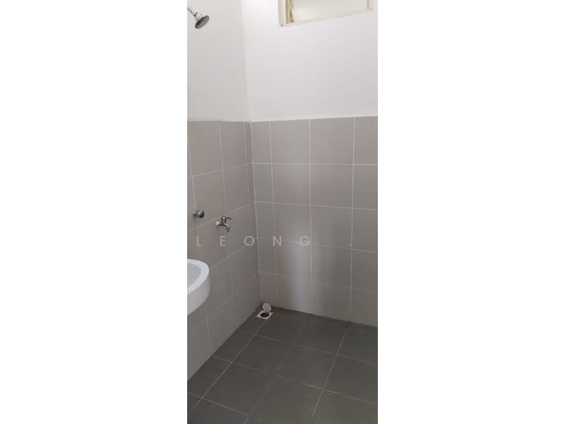 Apartment for Sale at Idaman Selasih - Leong . - Bathroom - PropertyGuru.com.my