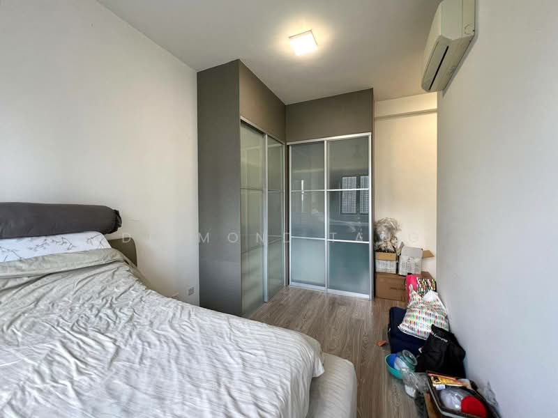 Servis Apartment untuk Dijual di South View - Desmond Tang - Bedroom - PropertyGuru.com.my