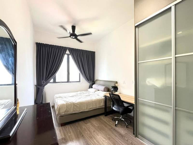 Servis Apartment untuk Dijual di South View - Desmond Tang - Bedroom - PropertyGuru.com.my
