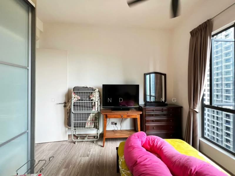 Servis Apartment untuk Dijual di South View - Desmond Tang - Bedroom - PropertyGuru.com.my
