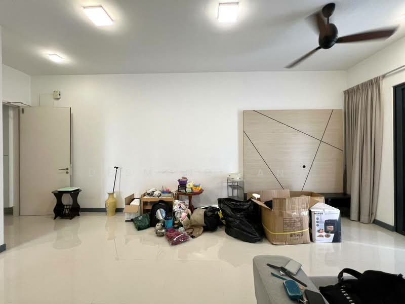 Servis Apartment untuk Dijual di South View - Desmond Tang - Living Room - PropertyGuru.com.my
