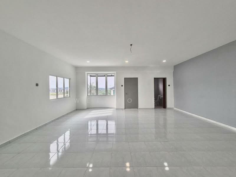 Rumah Teres 2.5 Tingkat untuk Dijual di Taman Pulai Utama (Skudai) - Wee Howe - Living Room - PropertyGuru.com.my