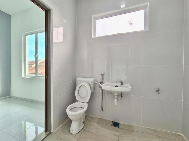 Rumah Teres 2.5 Tingkat untuk Dijual di Taman Pulai Utama (Skudai) - Wee Howe - Bathroom - PropertyGuru.com.my