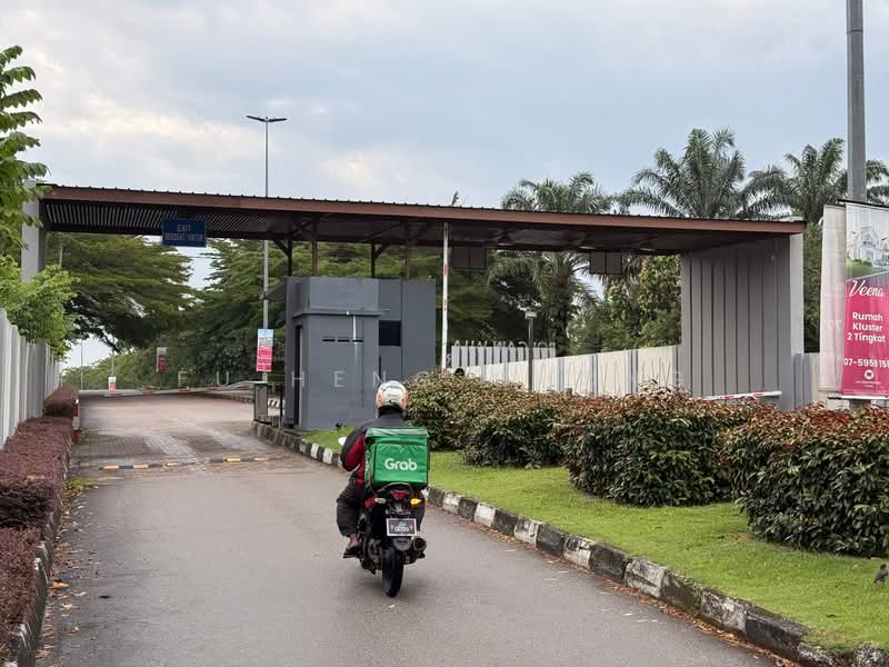 2-storey Terraced House for Sale in Bandar Putra (Kulai) - Fu Heng Chong - Exterior - PropertyGuru.com.my