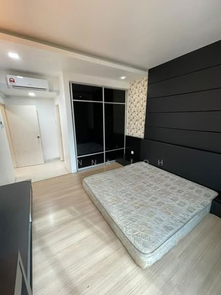 Apartment for Rent at The Oasis Apartment - Vinna Loh - Bedroom - PropertyGuru.com.my