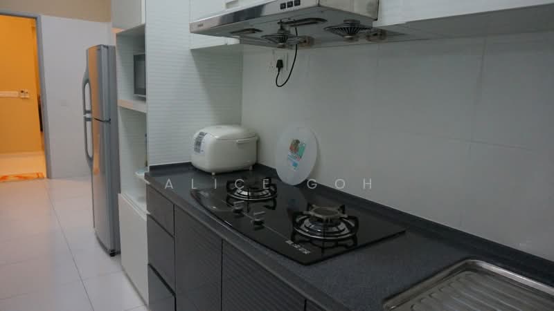 Service Residence for Sale at The Sky Executive Suites - Alice Goh - Kitchen - PropertyGuru.com.my