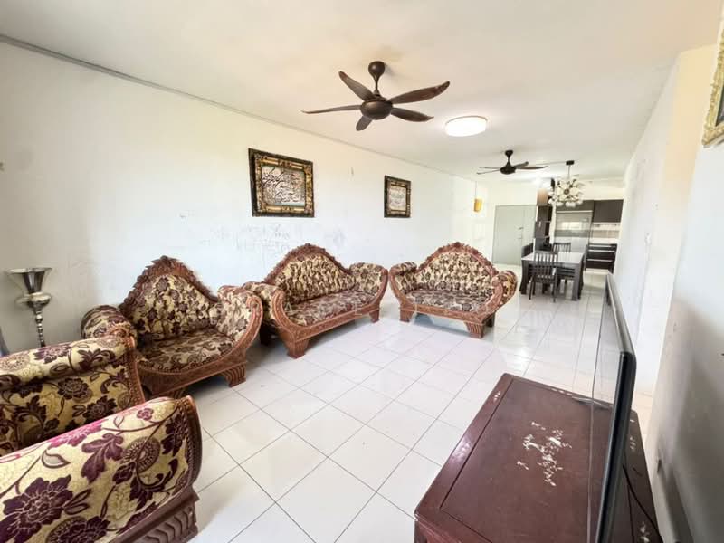 Condominium for Sale at Puncak Gloxinia - Grace Teo - Living Room - PropertyGuru.com.my
