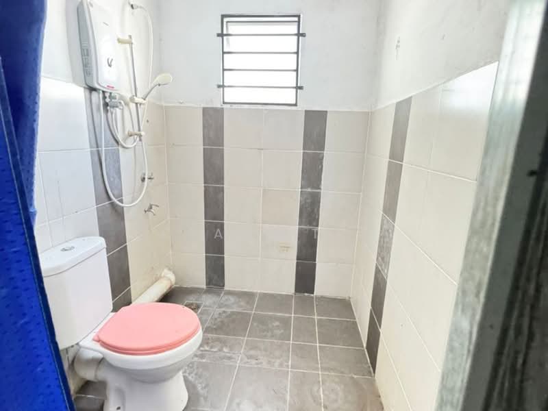Condominium for Sale at Puncak Gloxinia - Grace Teo - Bathroom - PropertyGuru.com.my