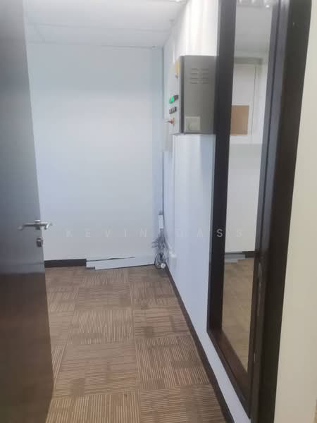 Office for Rent in Petaling Jaya (Selangor) - Kevin Dass - Corridor - PropertyGuru.com.my