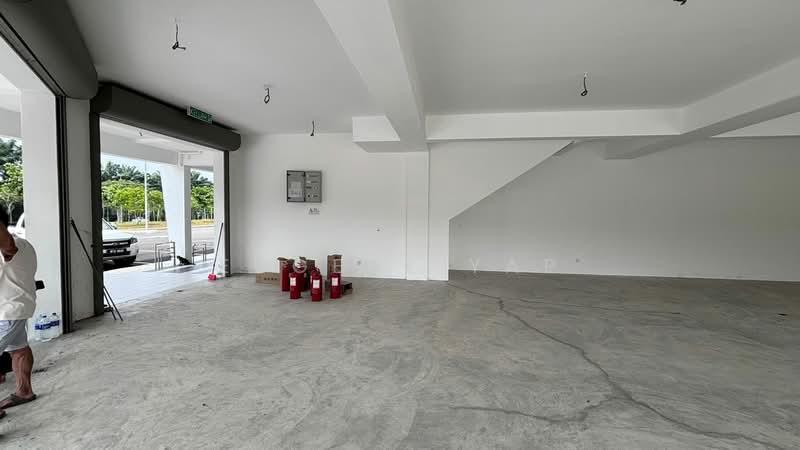 Shop for Rent in Bandar Tasik Puteri (Rawang) - Eugene Yap - Entrance - PropertyGuru.com.my