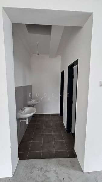 Shop for Rent in Bandar Tasik Puteri (Rawang) - Eugene Yap - Bathroom - PropertyGuru.com.my
