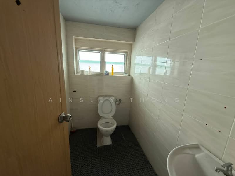 Shop / Office for Sale in Ipoh (Perak) - Ainsley Thong - Bathroom - PropertyGuru.com.my