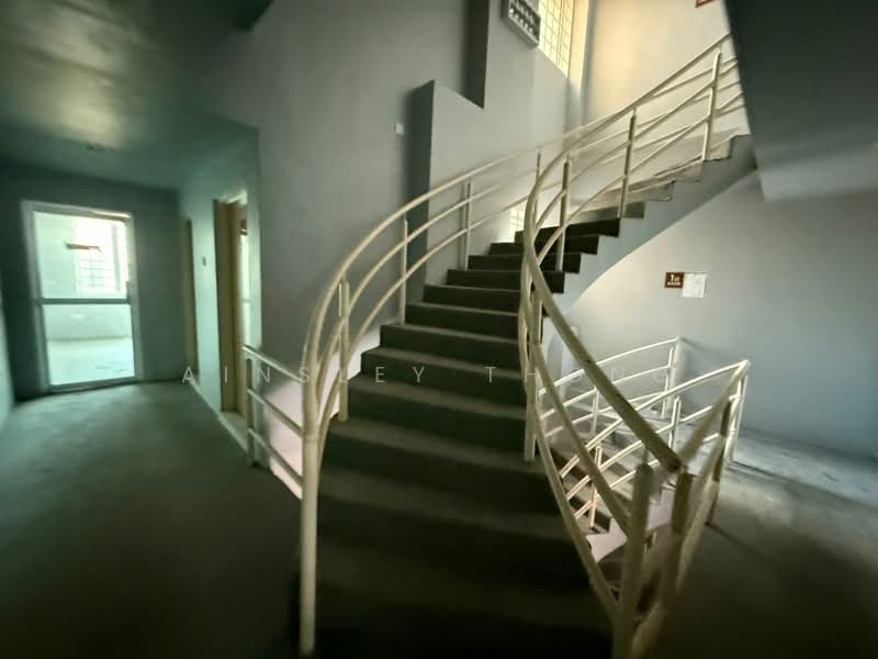 Shop / Office for Sale in Ipoh (Perak) - Ainsley Thong - Corridor - PropertyGuru.com.my