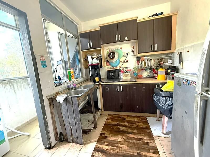 Kondominium untuk Dijual di Summer Park Townhouse @ Seri Alam - Melinda Ee - Kitchen - PropertyGuru.com.my