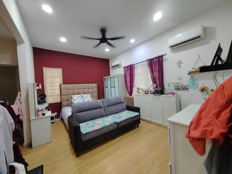 Rumah Banglo untuk Dijual di Rawang (Selangor) - Katherine Leong - Bedroom - PropertyGuru.com.my