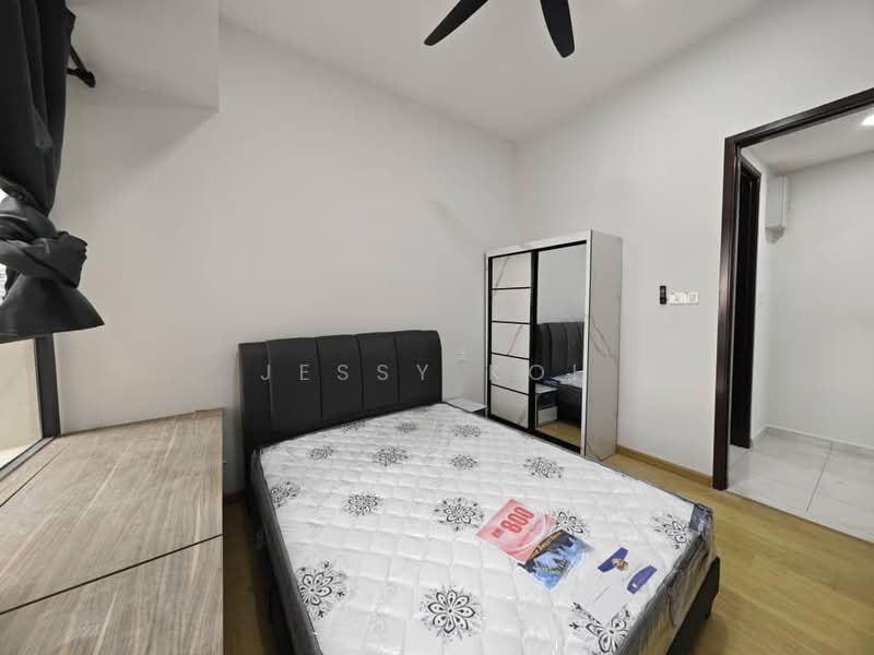 Condominium for Rent at Royal Strand @ Country Garden Danga Bay - Jessy Koh - Bedroom - PropertyGuru.com.my