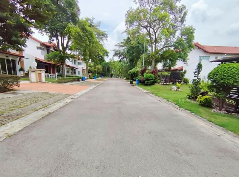 Semi-Detached House for Sale in Setia Alam (Selangor) - Rashidah Juremi - Exterior - PropertyGuru.com.my