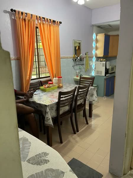 Rumah Bandar untuk Dijual di Taman Bukit Teratai (Ampang) - Celine Kong - Dining Room - PropertyGuru.com.my