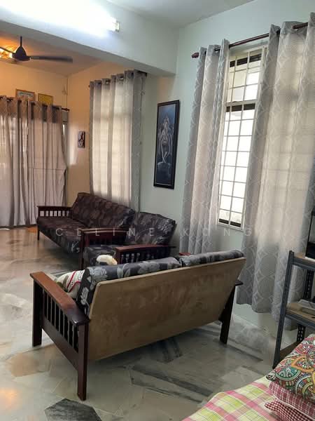 Rumah Bandar untuk Dijual di Taman Bukit Teratai (Ampang) - Celine Kong - Living Room - PropertyGuru.com.my