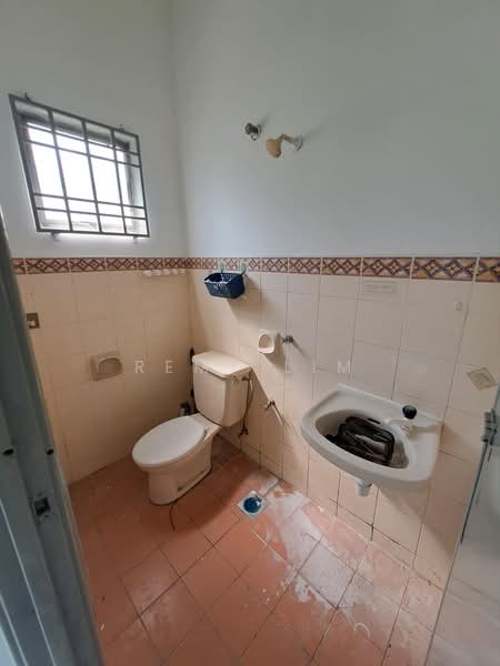 Rumah Berkembar untuk Dijual di Sepang (Selangor) - Remy Lim - Bathroom - PropertyGuru.com.my
