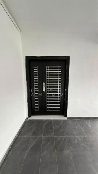 1-storey Terraced House for Sale in Taman Universiti (Skudai) - RUHIDAFI HAMIDON - Entrance - PropertyGuru.com.my