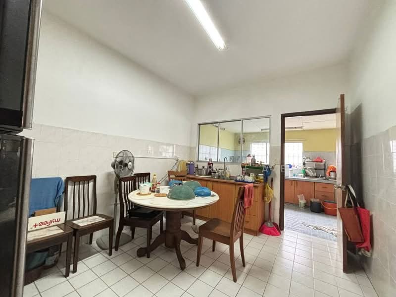 Rumah Teres 2 Tingkat untuk Dijual di Seksyen 5 (Kota Damansara) - Farhan Rafael - Kitchen - PropertyGuru.com.my