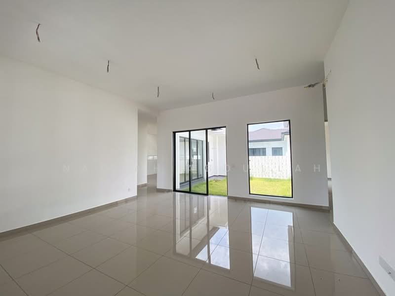 Rumah Teres 1 Tingkat untuk Dijual di Eco Grandeur (Puncak Alam) - Nadiah Abdullah - Living Room - PropertyGuru.com.my