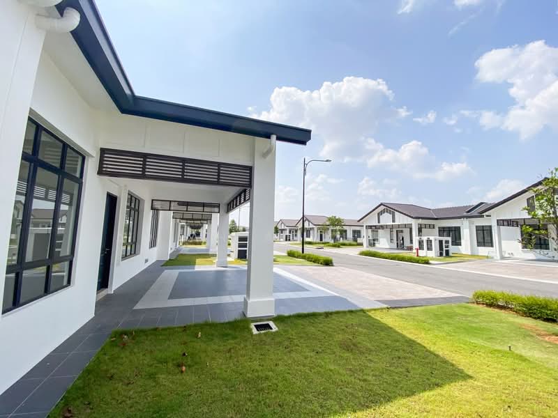 Rumah Teres 1 Tingkat untuk Dijual di Eco Grandeur (Puncak Alam) - Nadiah Abdullah - Exterior - PropertyGuru.com.my