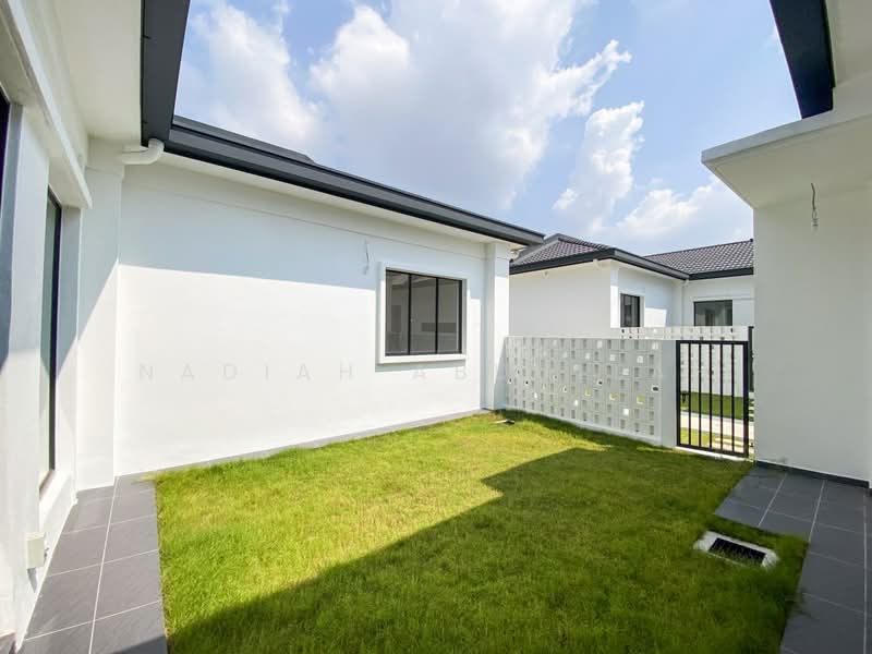 Rumah Teres 1 Tingkat untuk Dijual di Eco Grandeur (Puncak Alam) - Nadiah Abdullah - Exterior - PropertyGuru.com.my