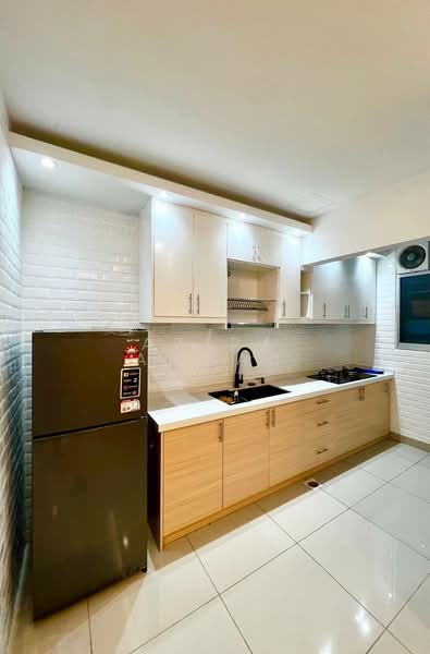 Condominium for Sale at Residensi Zamrud - Azira Ahmad - Kitchen - PropertyGuru.com.my