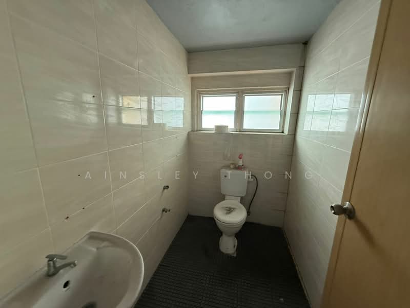 Shop / Office for Rent in Ipoh (Perak) - Ainsley Thong - Bathroom - PropertyGuru.com.my