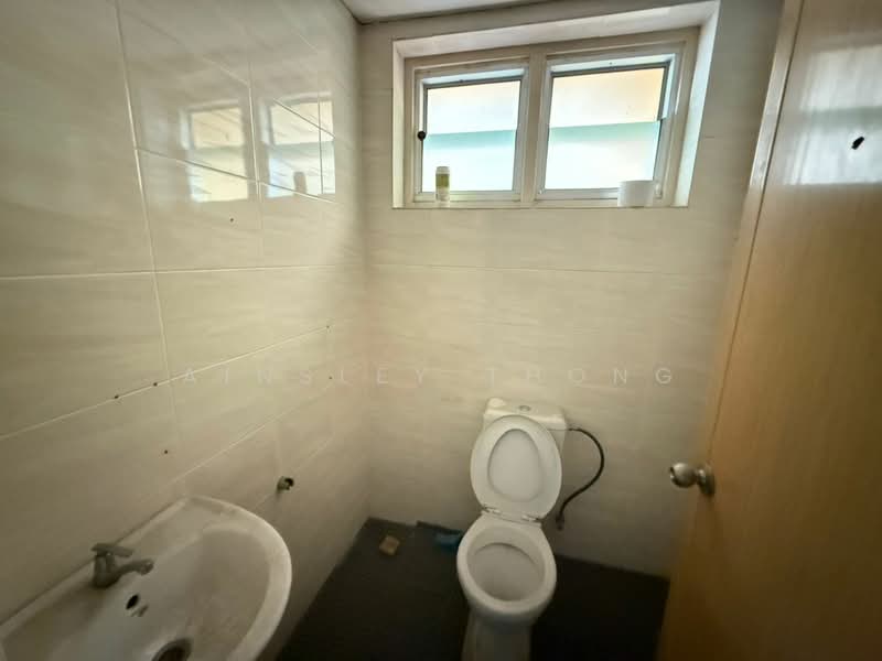 Shop / Office for Rent in Ipoh (Perak) - Ainsley Thong - Bathroom - PropertyGuru.com.my