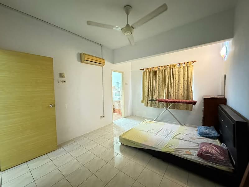 Apartment for Sale at Bougainvilla - Tajvinder . - Bedroom - PropertyGuru.com.my