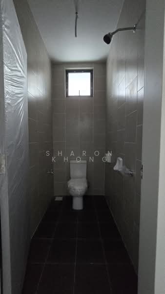 Kedai / Pejabat untuk Disewa di Semenyih (Selangor) - Sharon Khong - Bathroom - PropertyGuru.com.my
