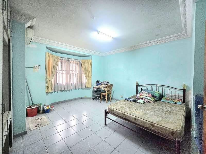 Rumah Teres 2 Tingkat untuk Dijual di Ampang (Selangor) - M.J Zairin - Bedroom - PropertyGuru.com.my